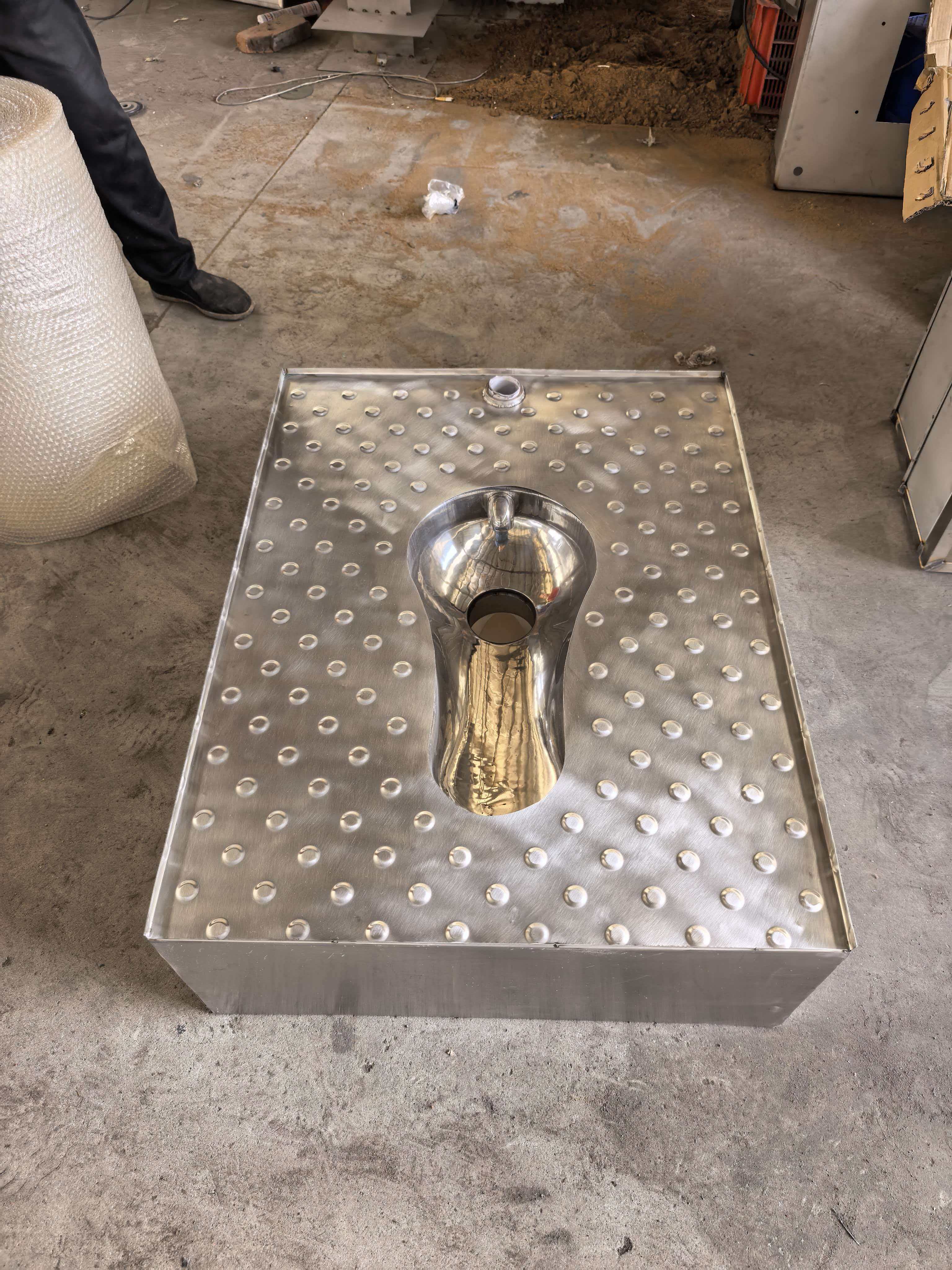 东光不锈钢一体蹲便器
